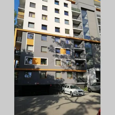 Sun House + Free Parking *
