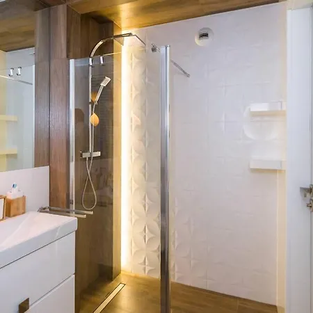 Apartment Sun House + Free Parking Wroclaw