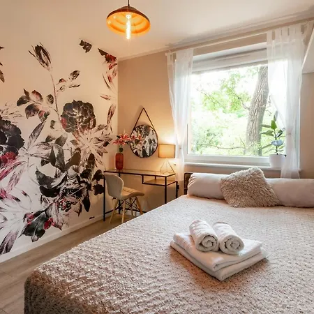 Sun House + Free Parking Apartment *