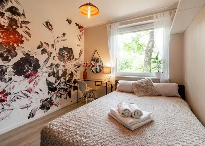 Sun House + Free Parking Апартаменты *