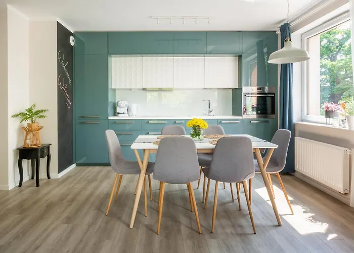 Sun House + Free Parking *